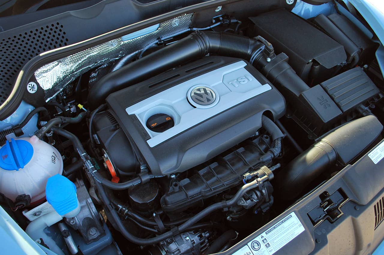 2013 Volkswagen Beetle Turbo Convertible engine