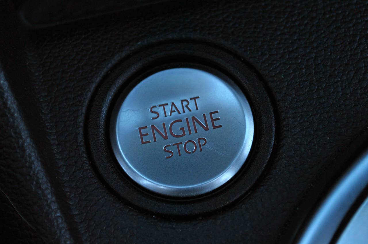 2013 Volkswagen Beetle Turbo Convertible start button