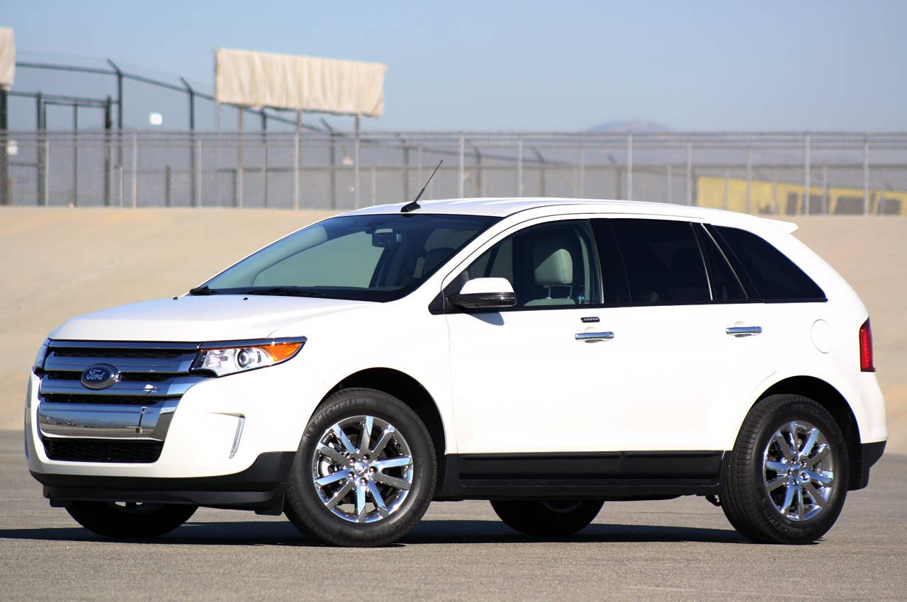 2011 Ford Edge EcoBoost front 3/4 view