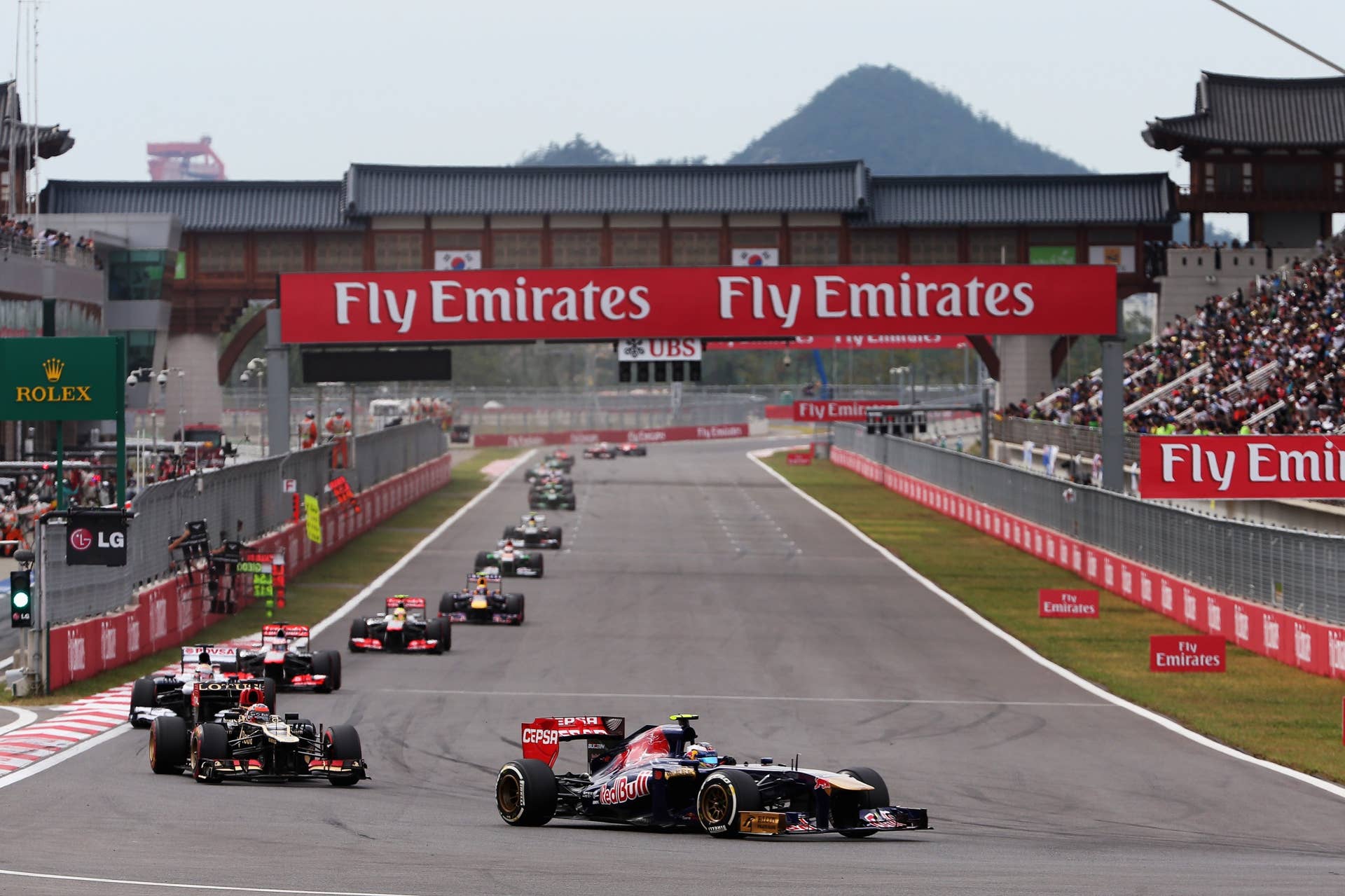 YEONGAM-GUN, SOUTH KOREA - OCTOBER 06:  Daniel Ricciardo of Australia and Scuderia Toro Rosso drives during the Korean Formula One Grand Prix at Korea International Circuit on October 6, 2013 in Yeongam-gun, South Korea.  (Photo by Mark Thompson/Getty Images)