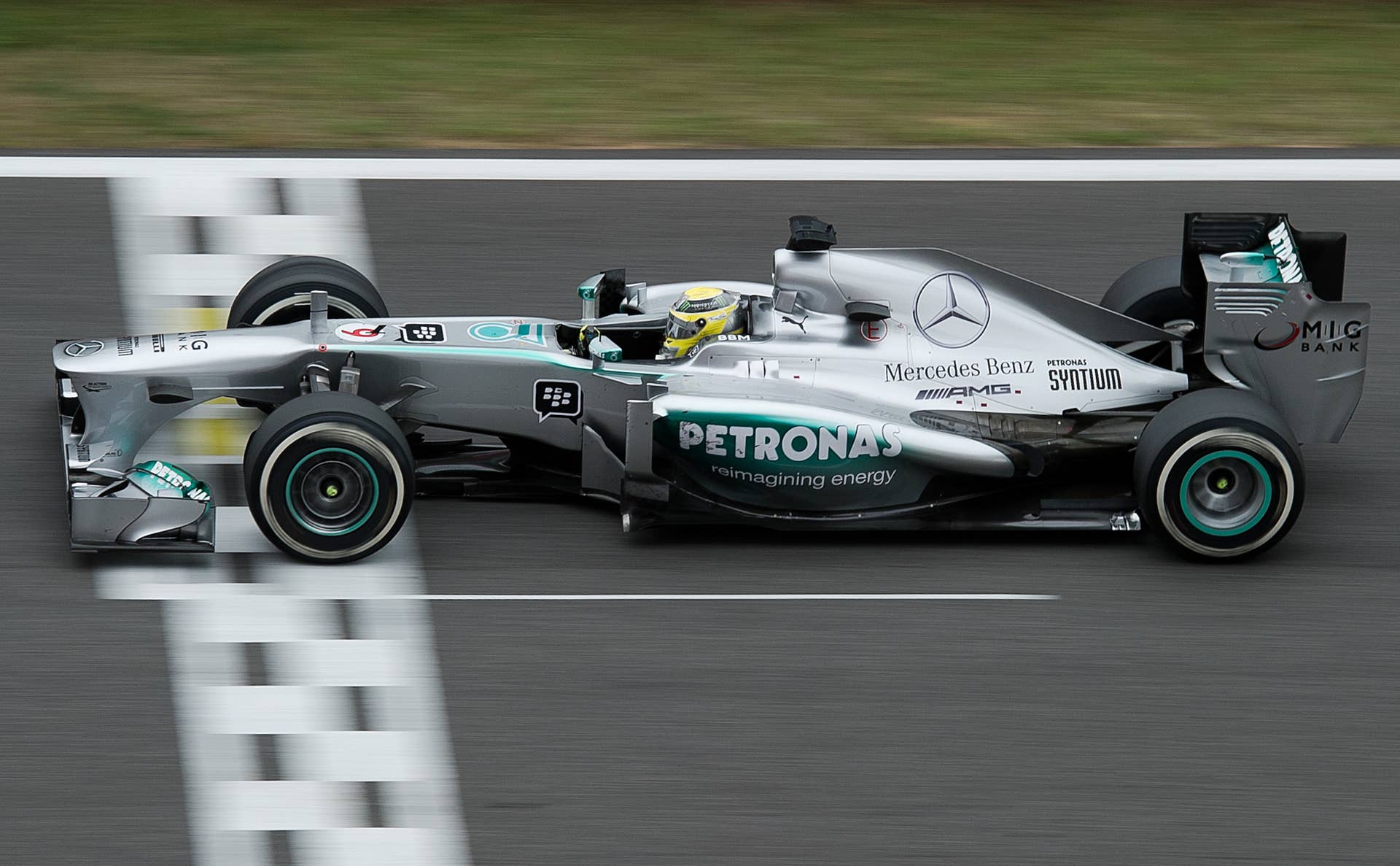 Mercedes driver Nico Rosberg of Germany drives during the Formula One Korean Grand Prix in Yeongam on October 6, 2013. AFP PHOTO/ Nicolas ASFOURI        (Photo credit should read NICOLAS ASFOURI/AFP/Getty Images)
