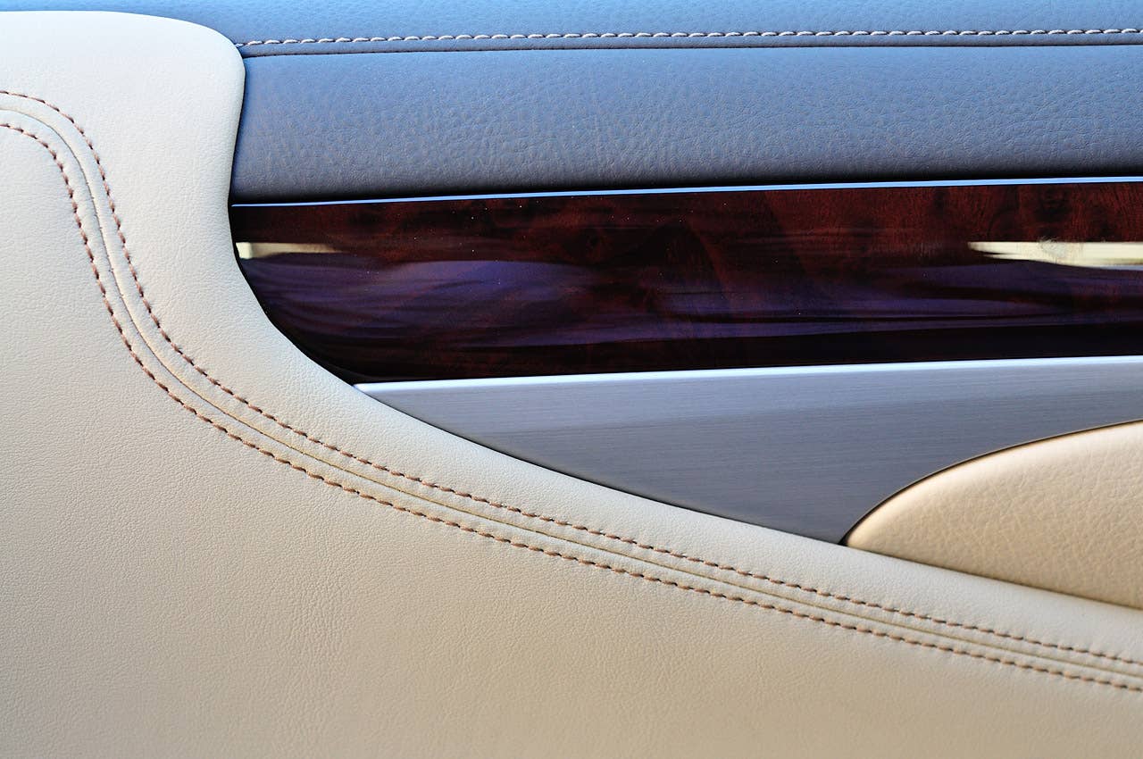 2013 Lexus LS dash trim