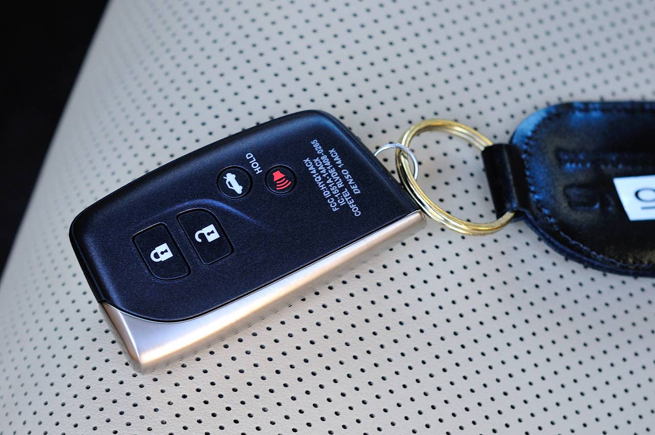 2013 Lexus LS key fob