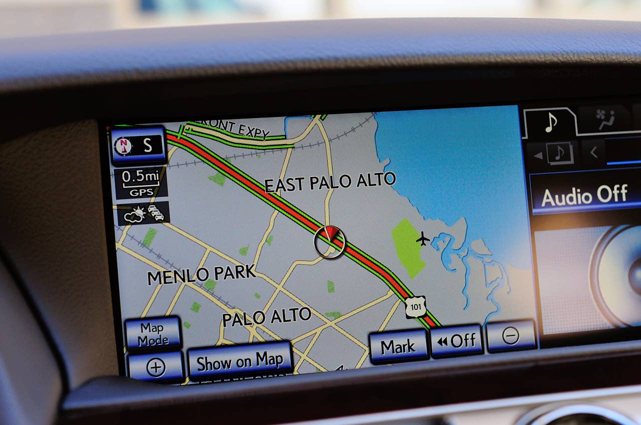 2013 Lexus LS navigation system