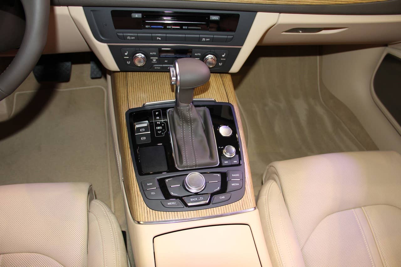 2012 Audi A6 Avant interior live unveiling