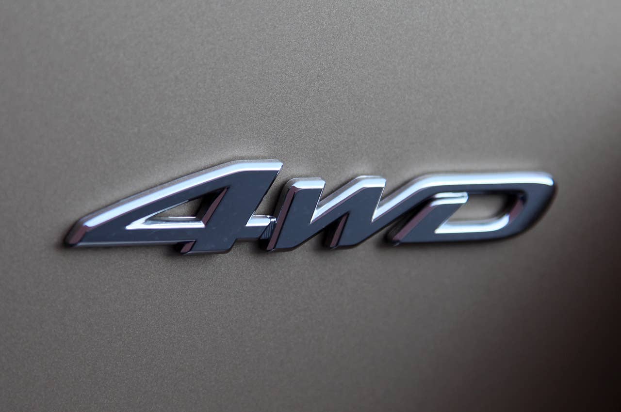 2011 Toyota Highlander badge