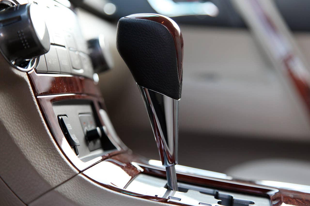 2011 Toyota Highlander shifter