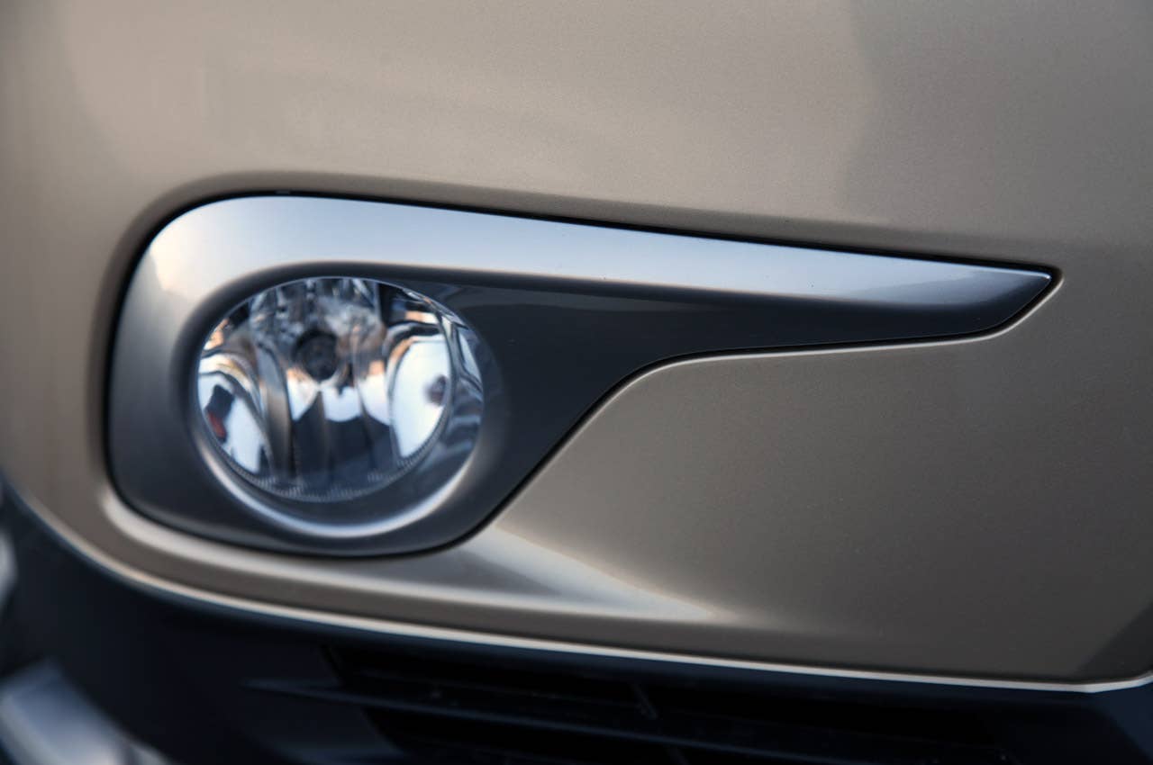 2011 Toyota Highlanderfog light