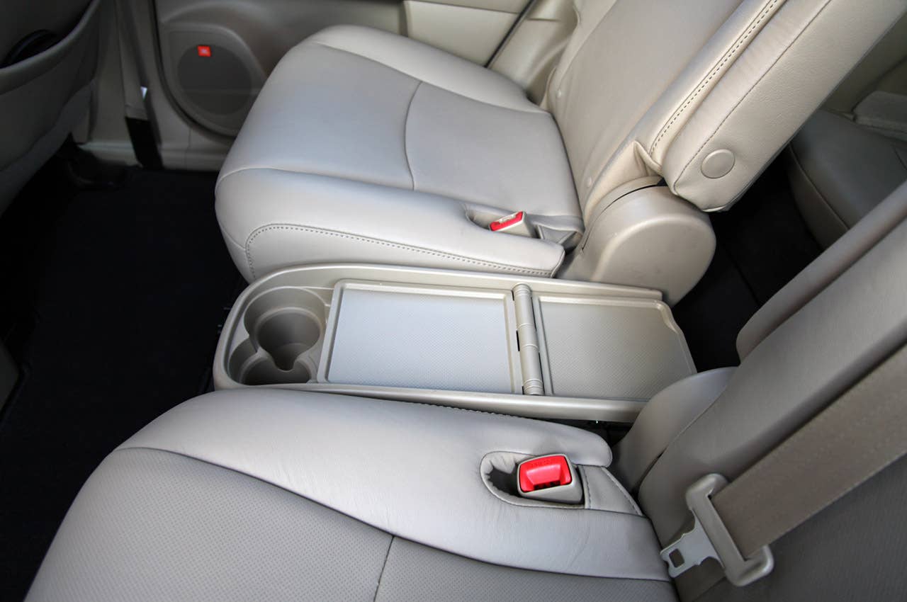 2011 Toyota Highlander rear seats