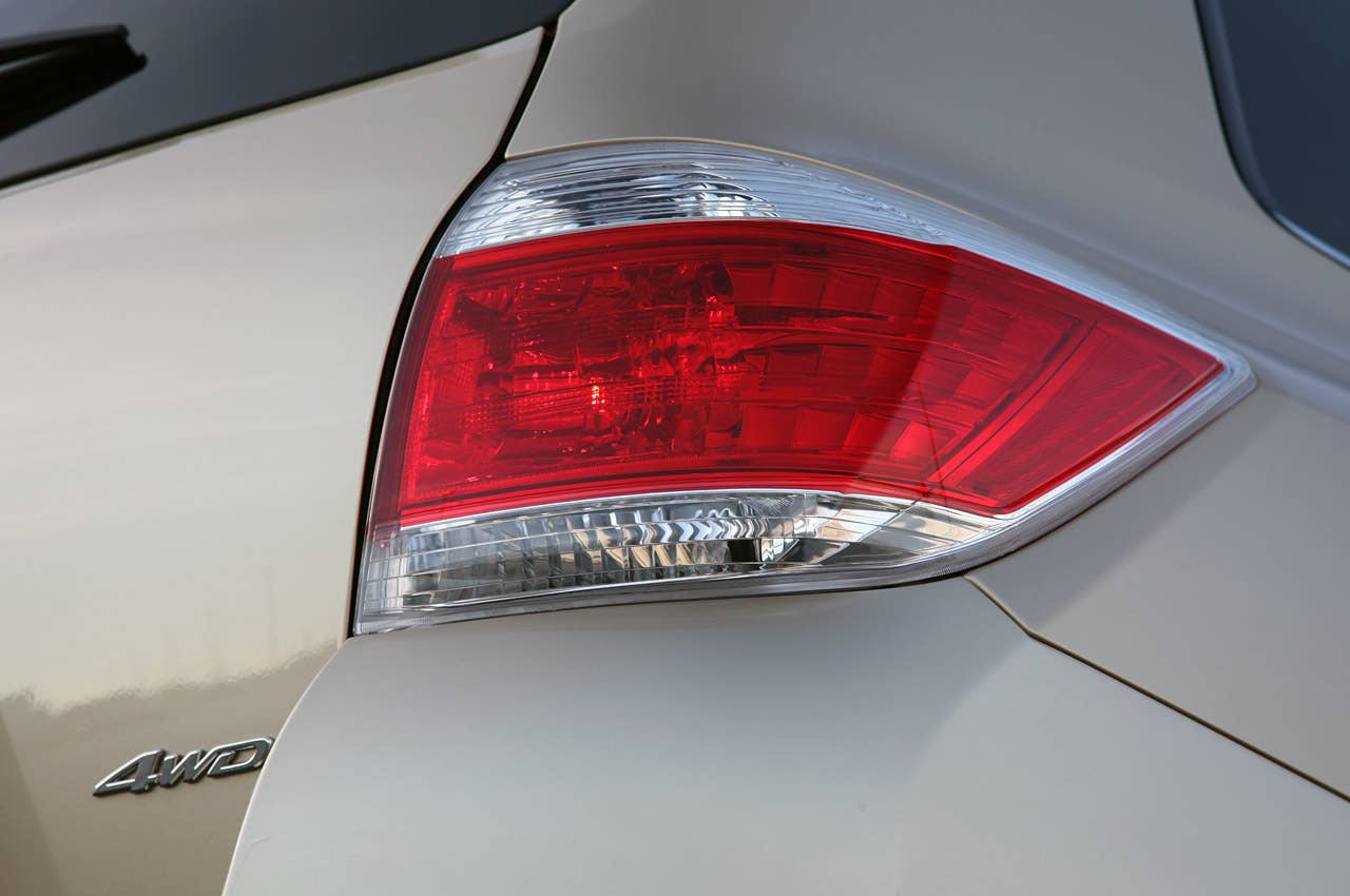 2011 Toyota Highlander taillight