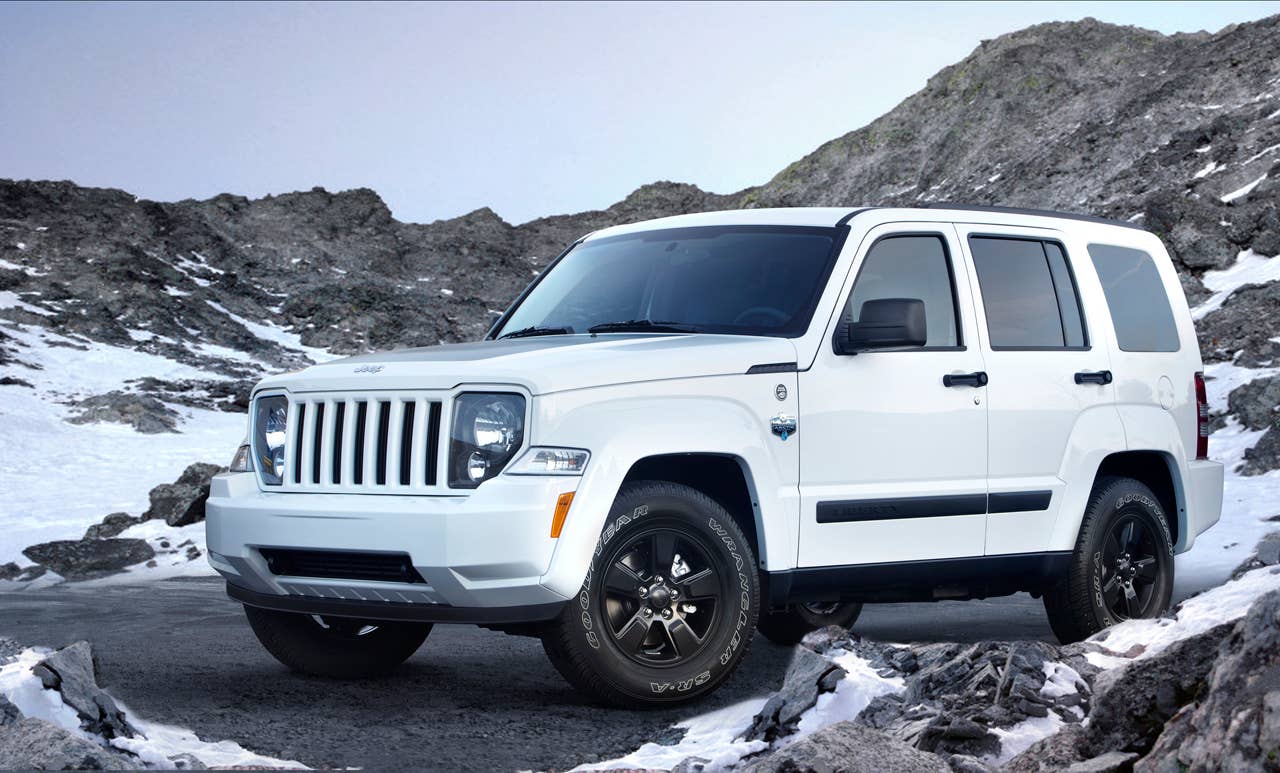 2012 Jeep Liberty Arctic front 3/4