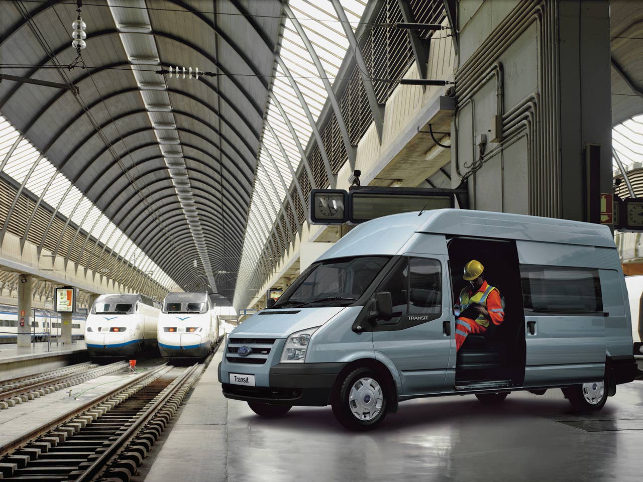 2006 Ford Transit. (04/25/2006)