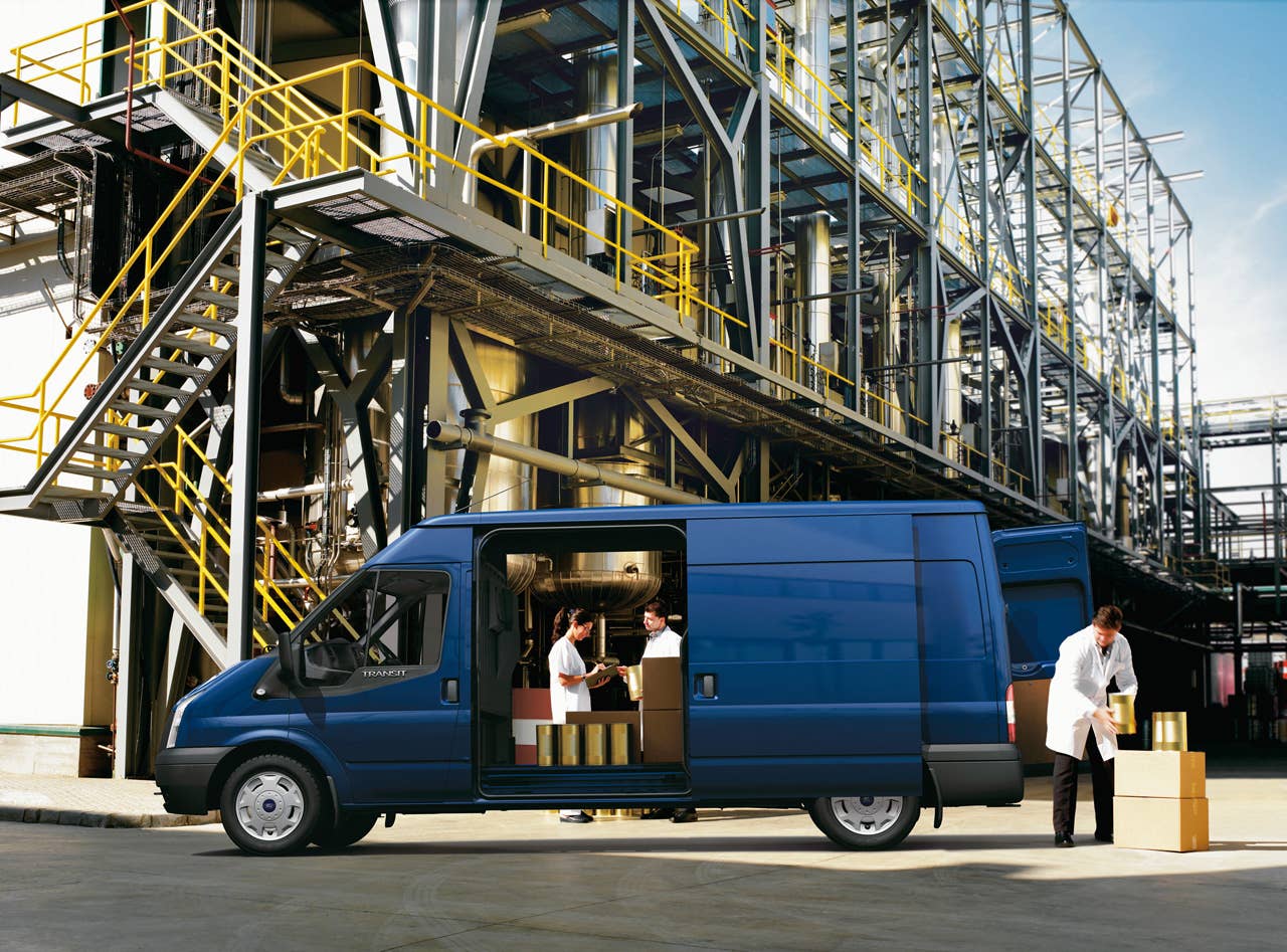 2006 Ford Transit. (04/25/2006)