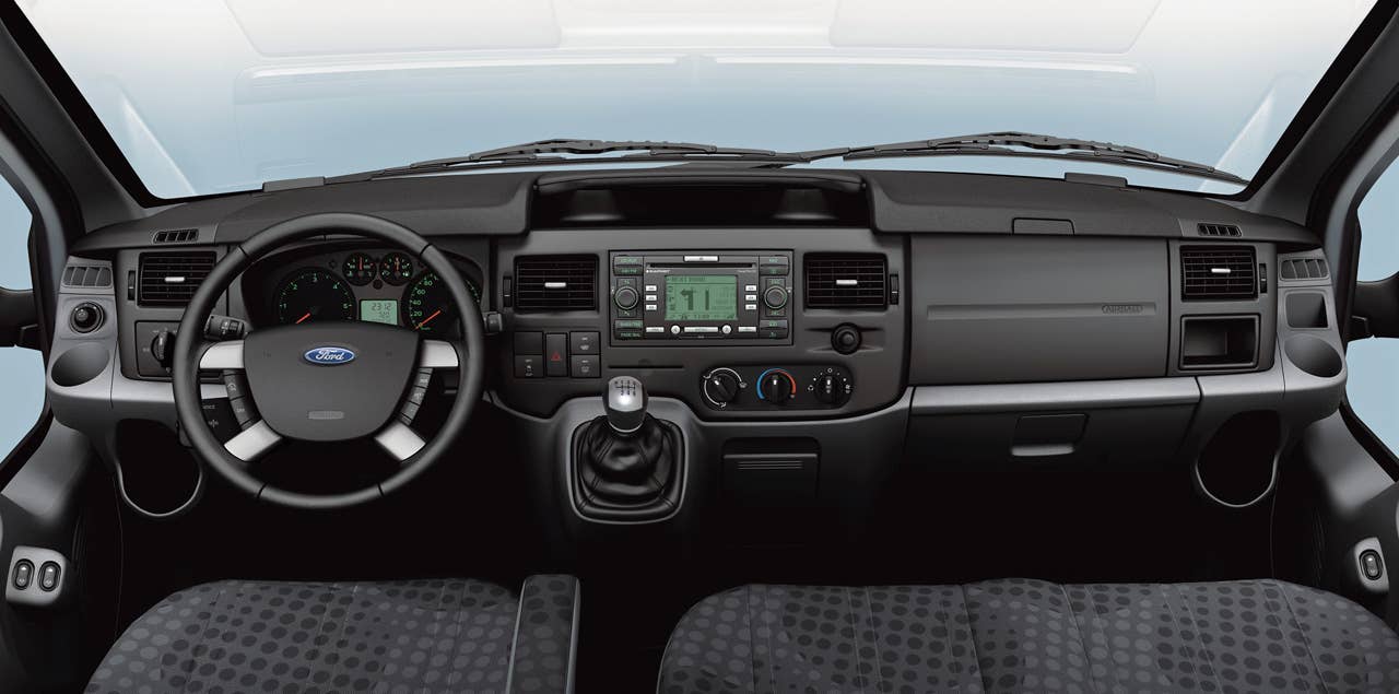 2006 Ford Transit. (04/25/2006)