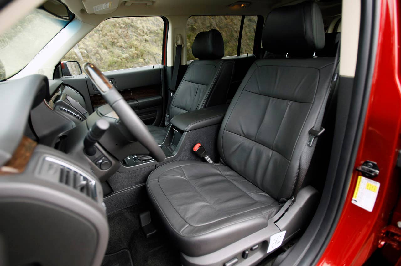 2013 Ford Flex front seats