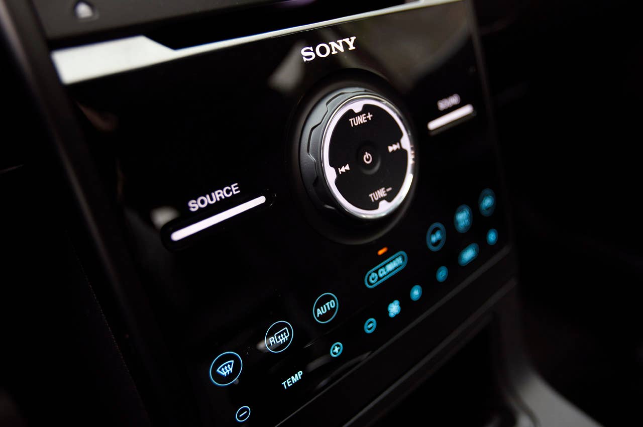 2013 Ford Flex audio controls