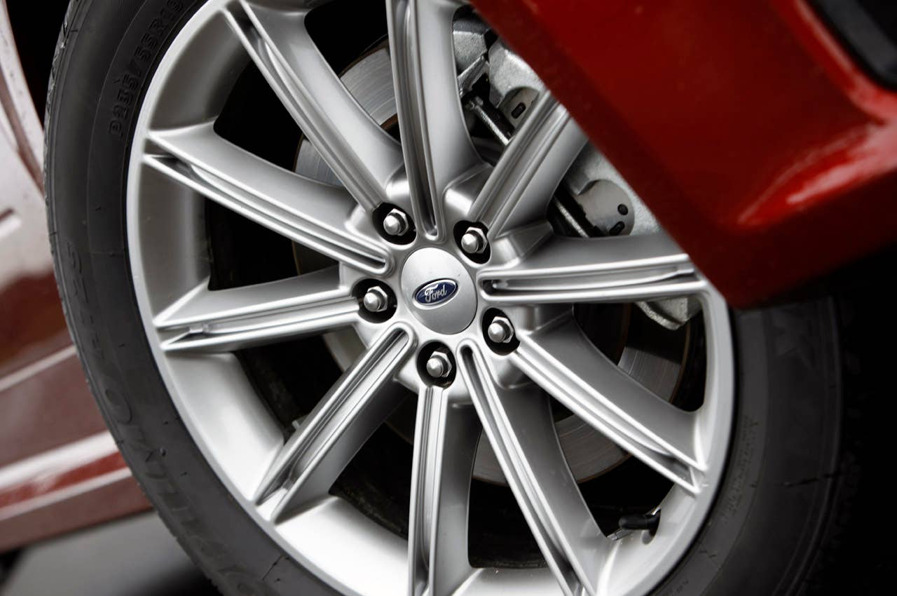 2013 Ford Flex wheel