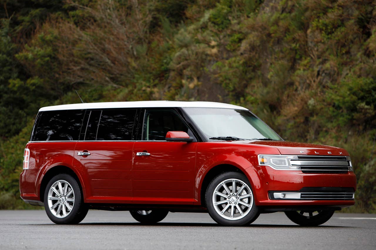 2013 Ford Flex front 3/4 view