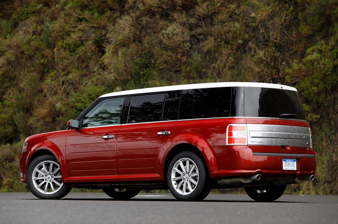 2013 Ford Flex rear 3/4 view