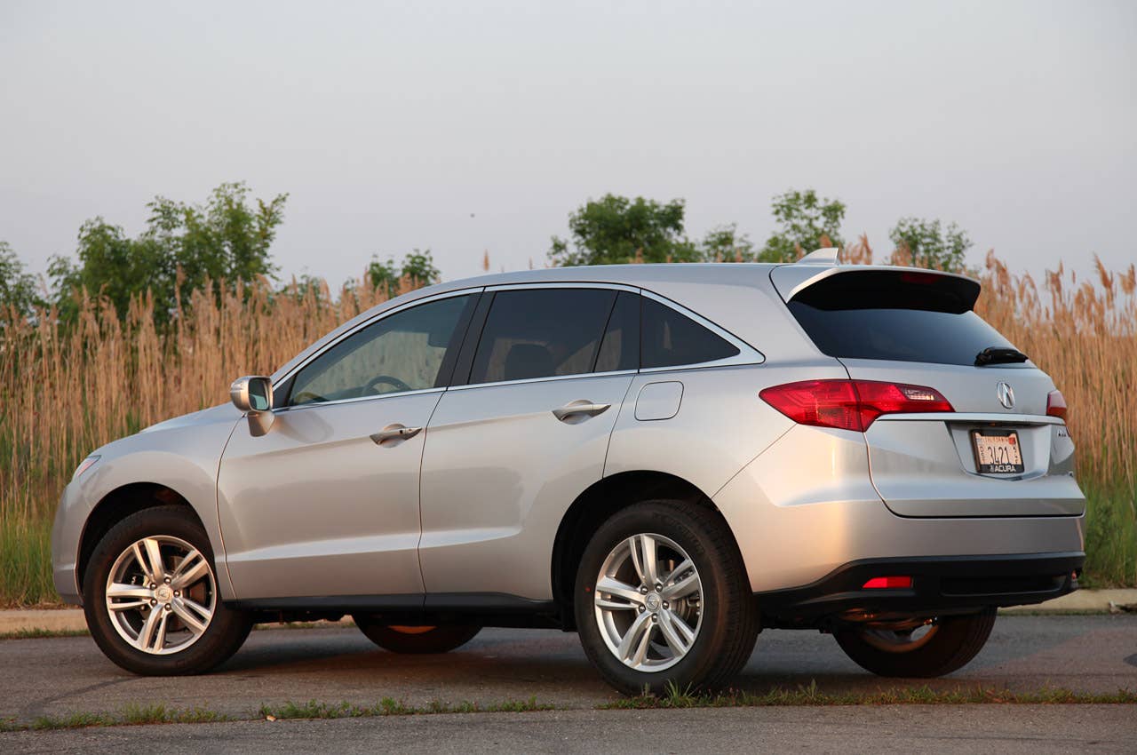 2013 Acura RDX rear 3/4 view