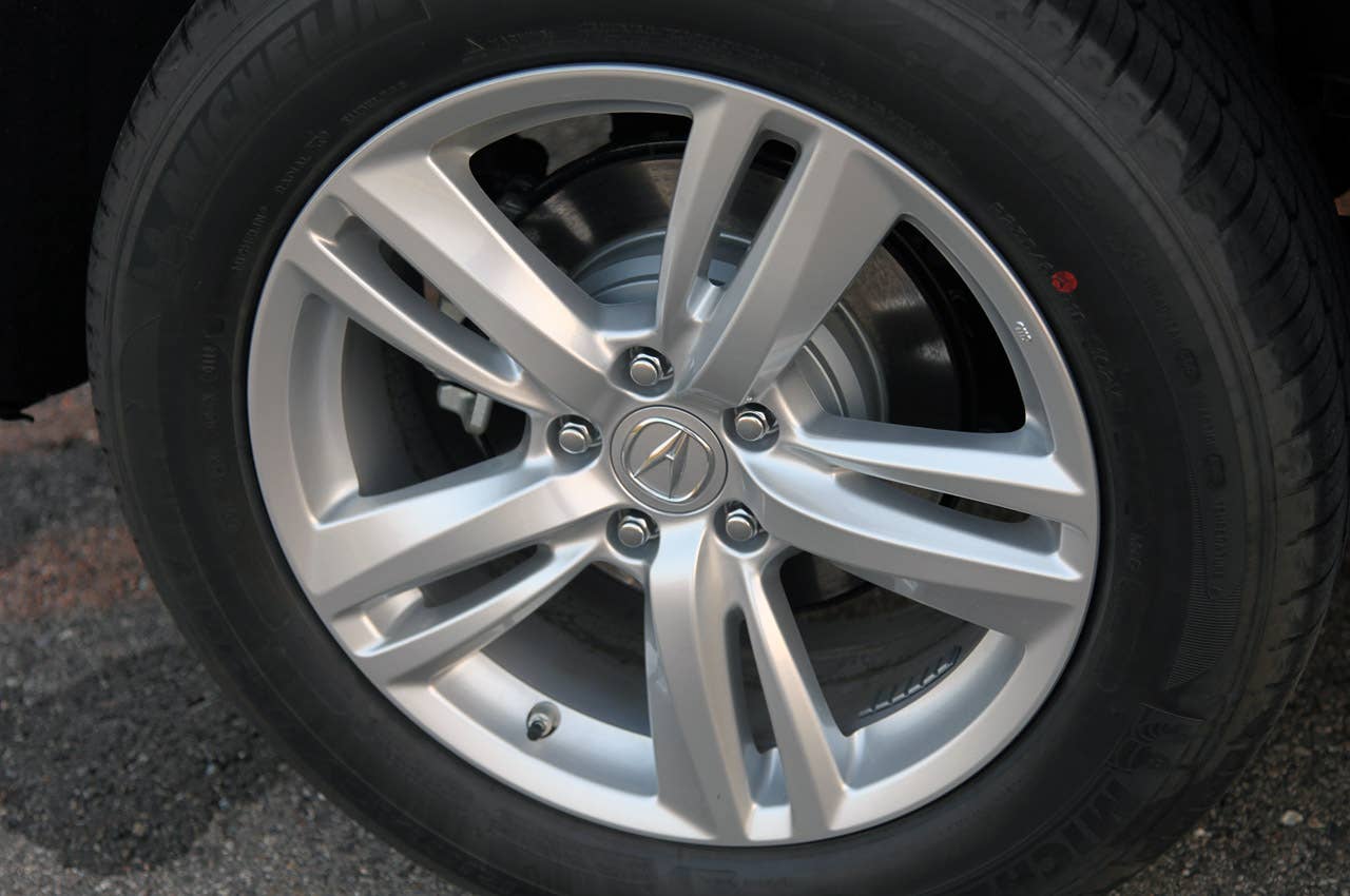 2013 Acura RDX wheel