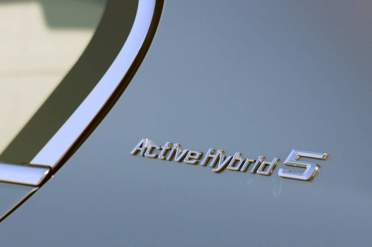 2013 BMW ActiveHybrid 5 badge