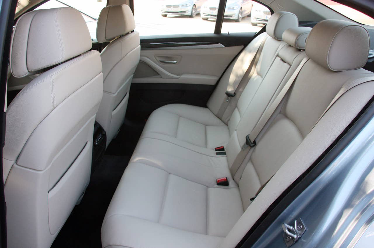 2013 BMW ActiveHybrid 5 rear seats
