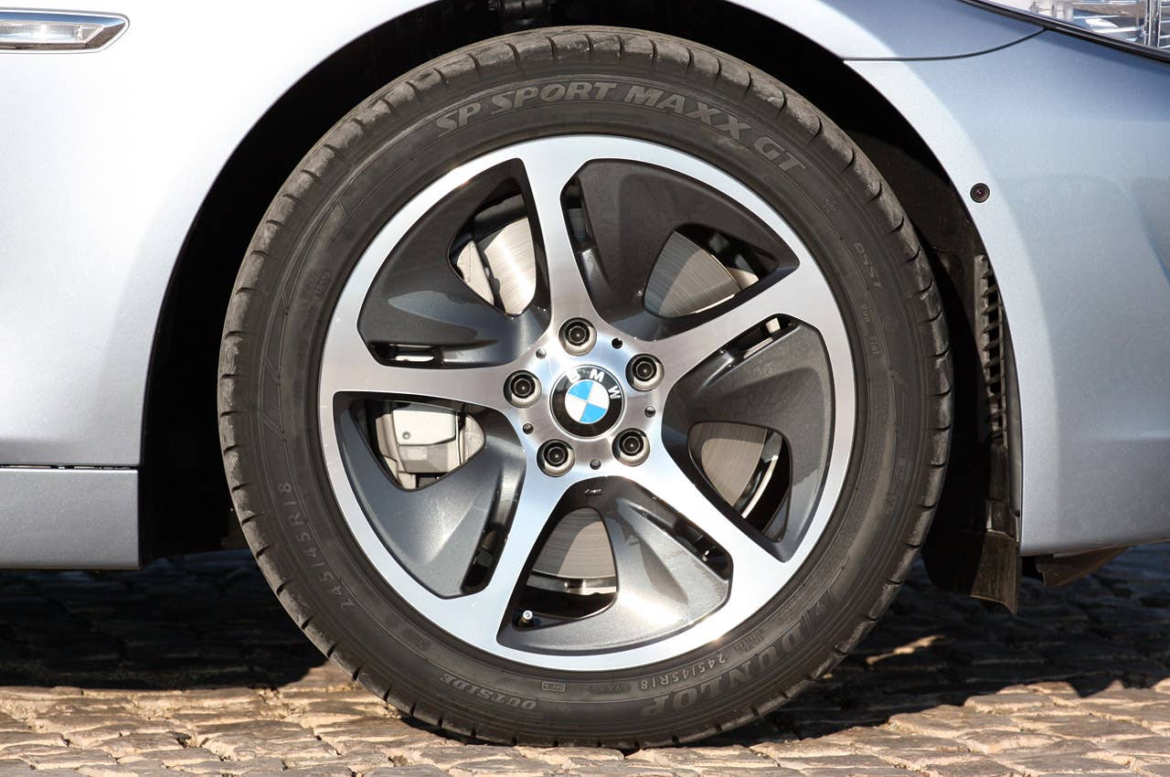 2013 BMW ActiveHybrid 5 wheel