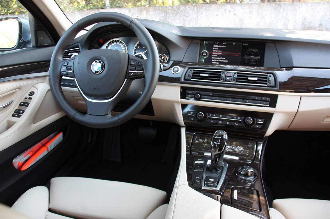 2013 BMW ActiveHybrid 5 interior