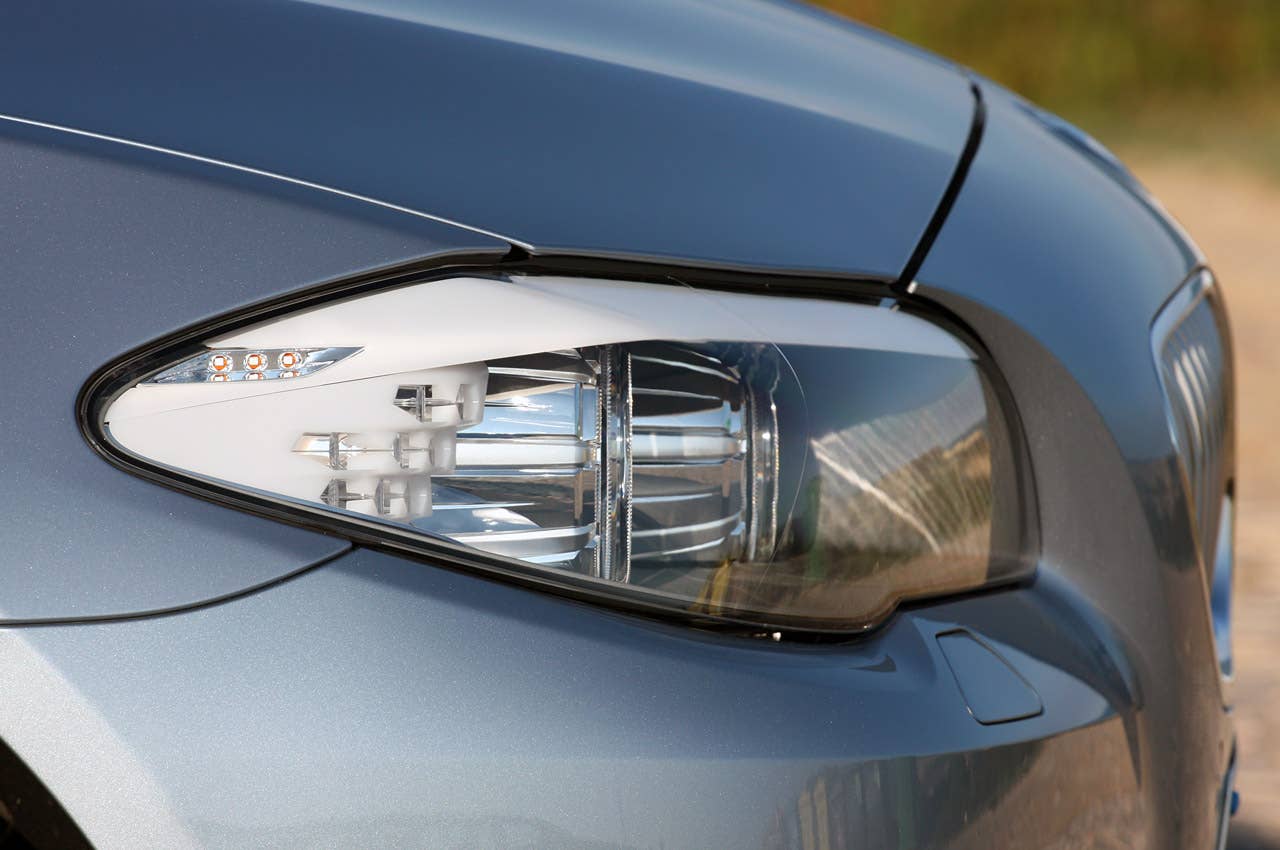 2013 BMW ActiveHybrid 5 headlight