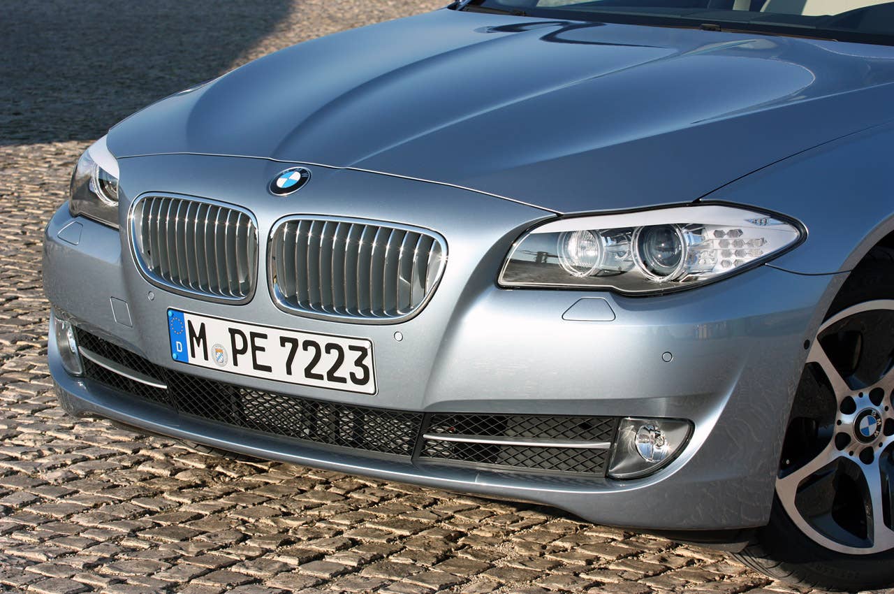 2013 BMW ActiveHybrid 5 front detail