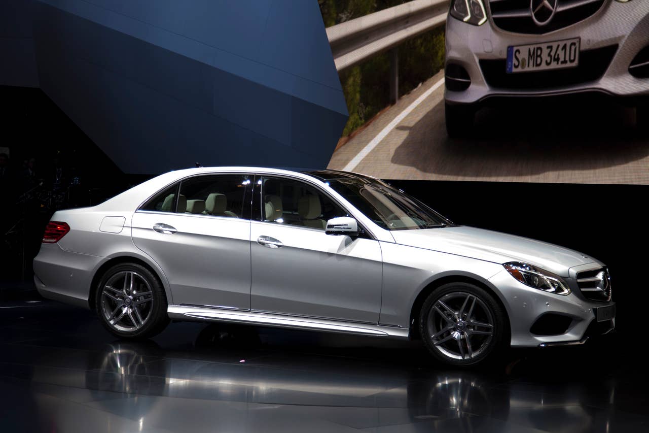 2014 Mercedes-Benz E400 Hybrid front 3/4