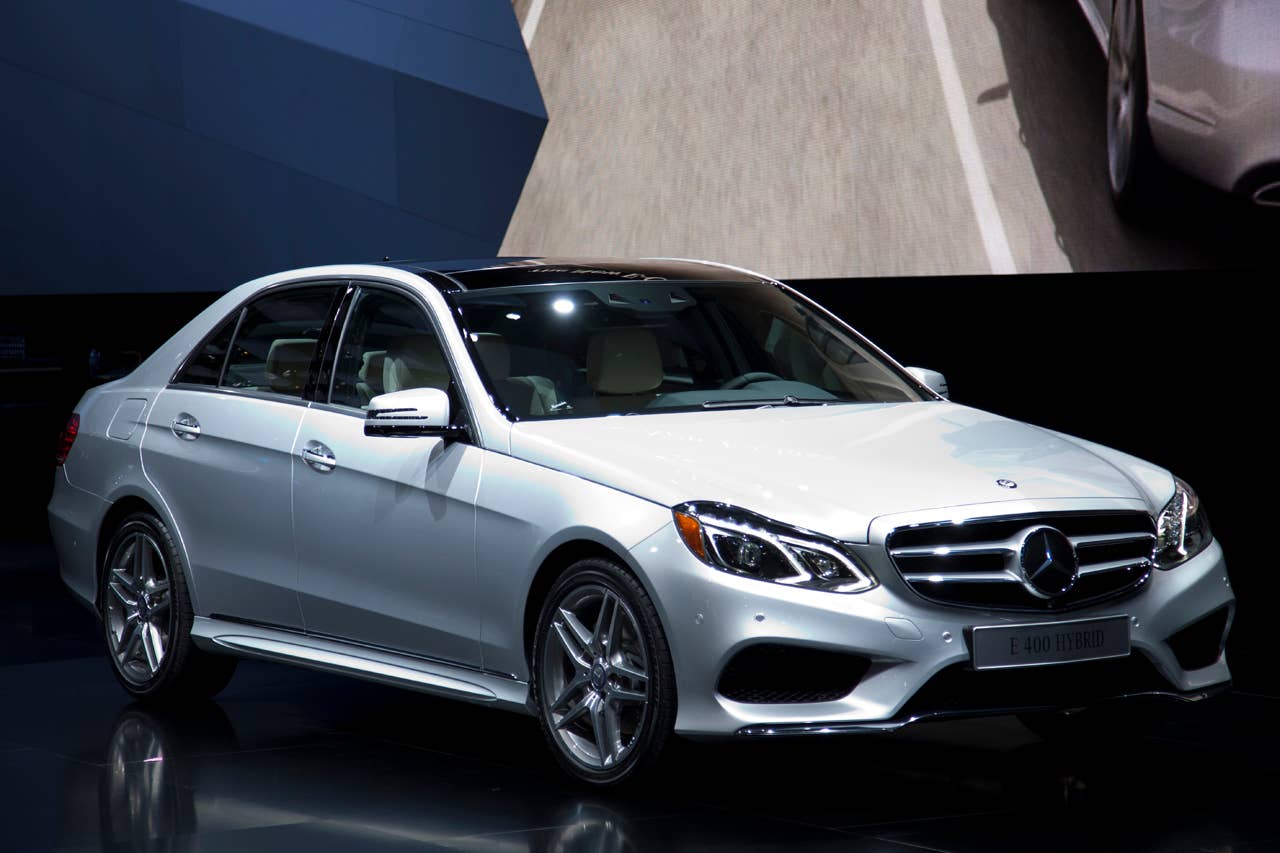 2014 Mercedes-Benz E400 Hybrid front 3/4