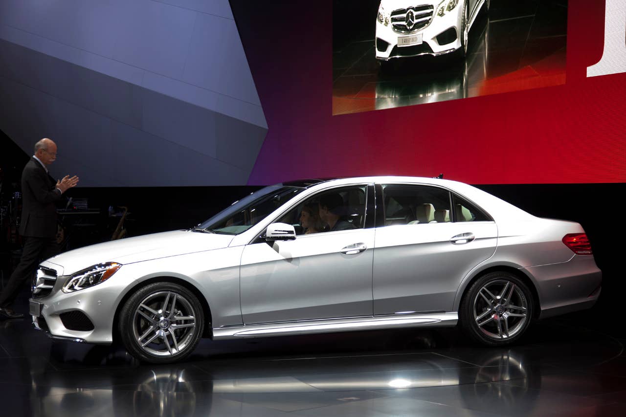 2014 Mercedes-Benz E400 Hybrid side