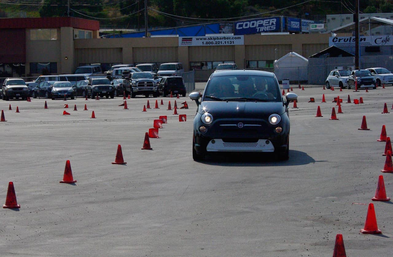 Refuel 2013: Fiat 500e autocross