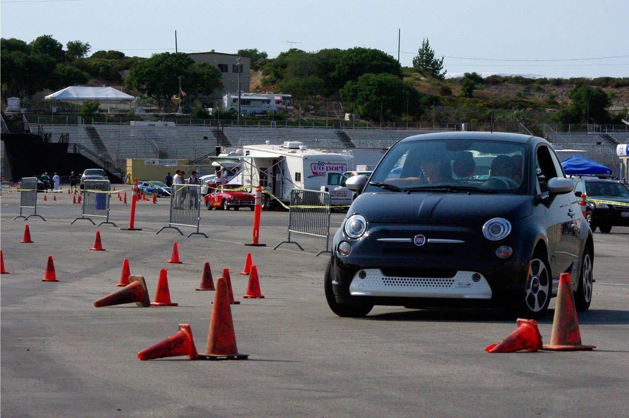 Refuel 2013: Fiat 500e autocross