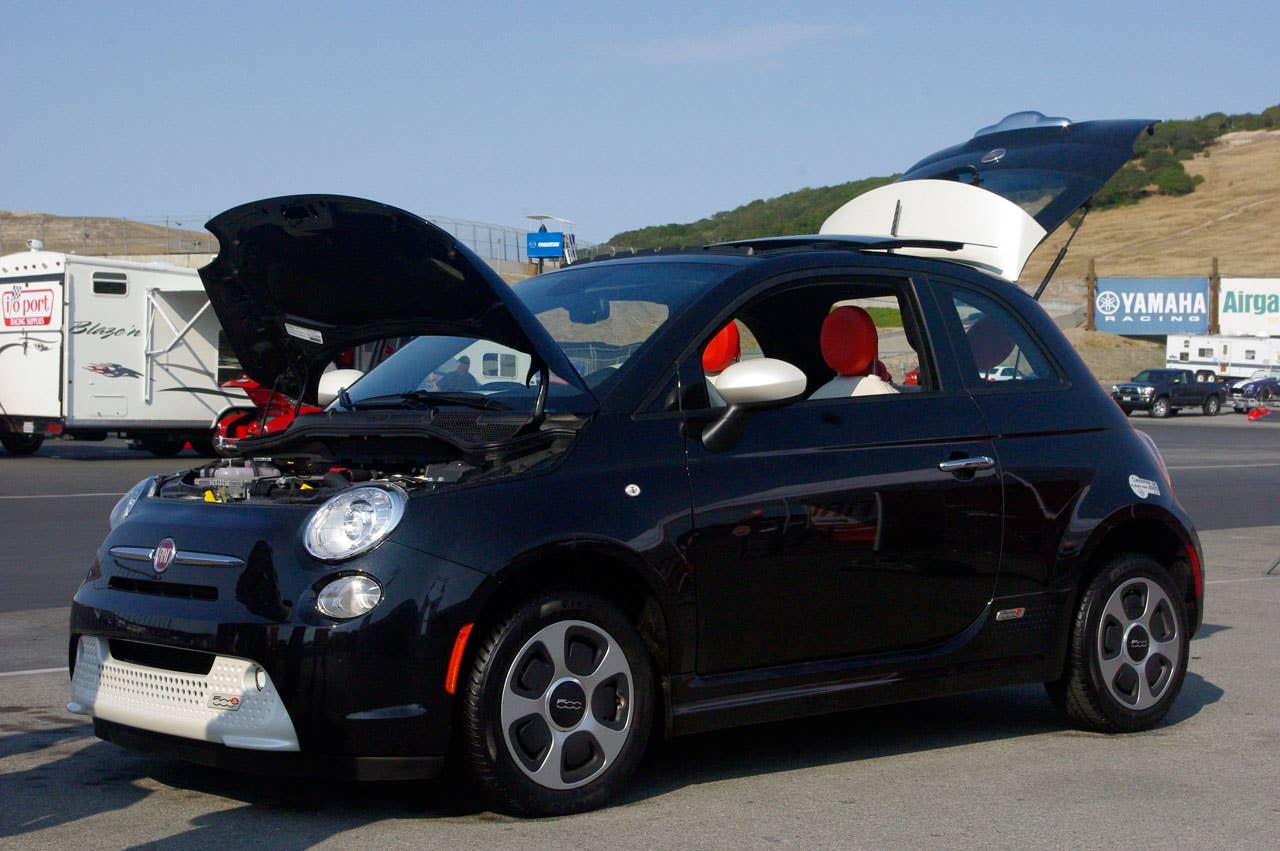 Refuel 2013: Fiat 500e autocross