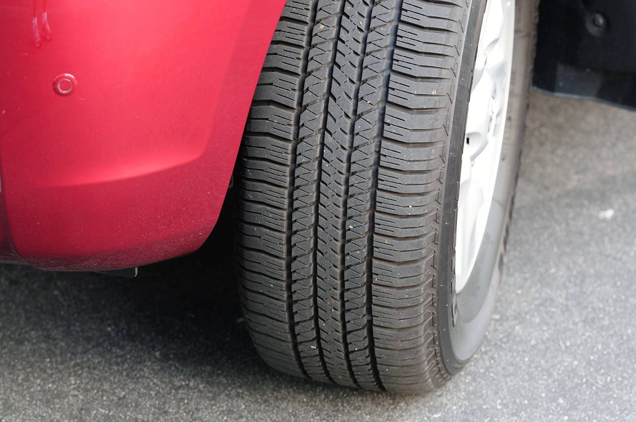 2011 Toyota Land Cruiser front tire