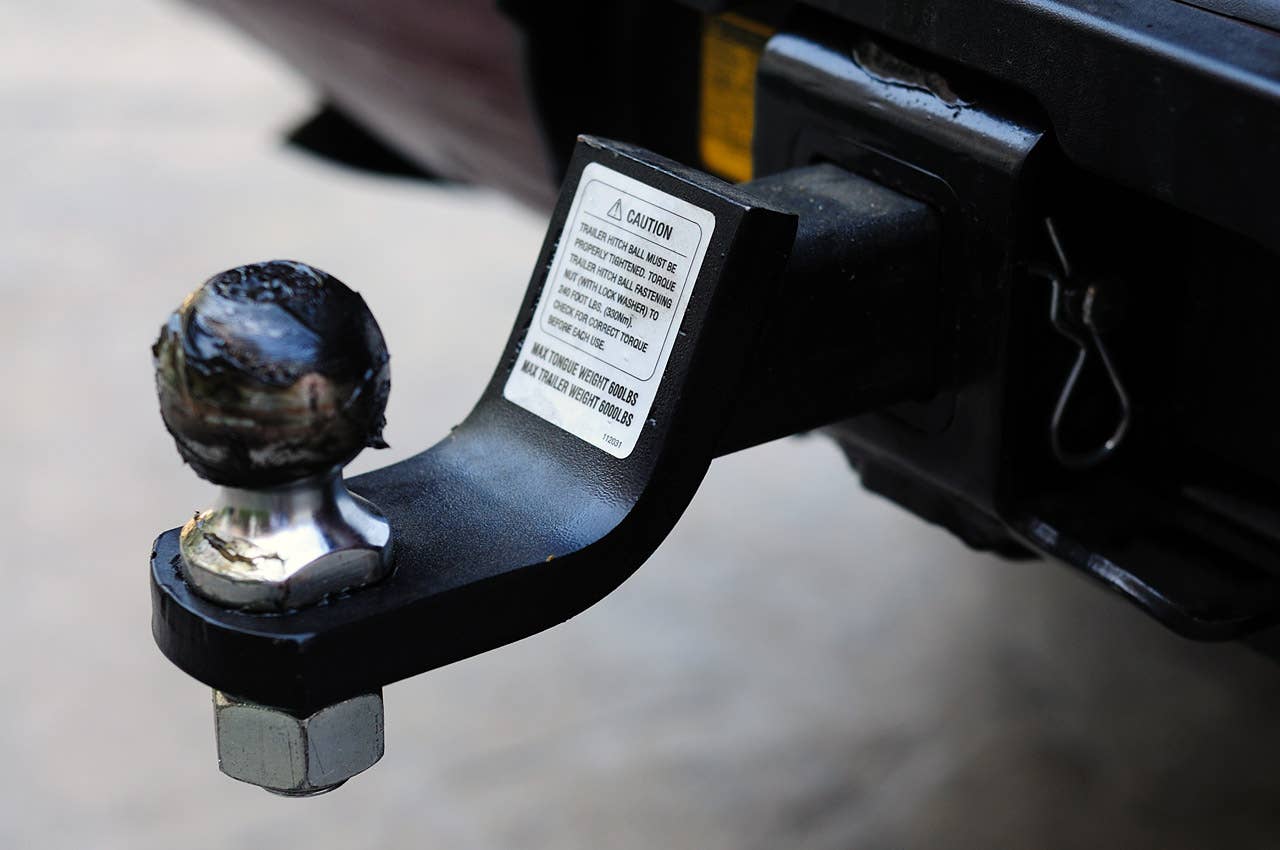 2011 Toyota Land Cruiser tow hitch