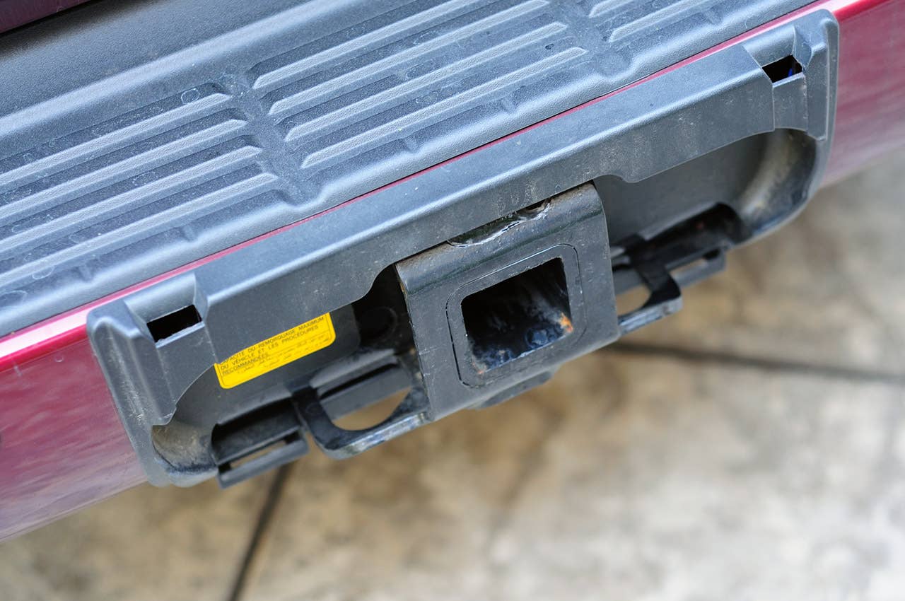 2011 Toyota Land Cruiser tow hitch