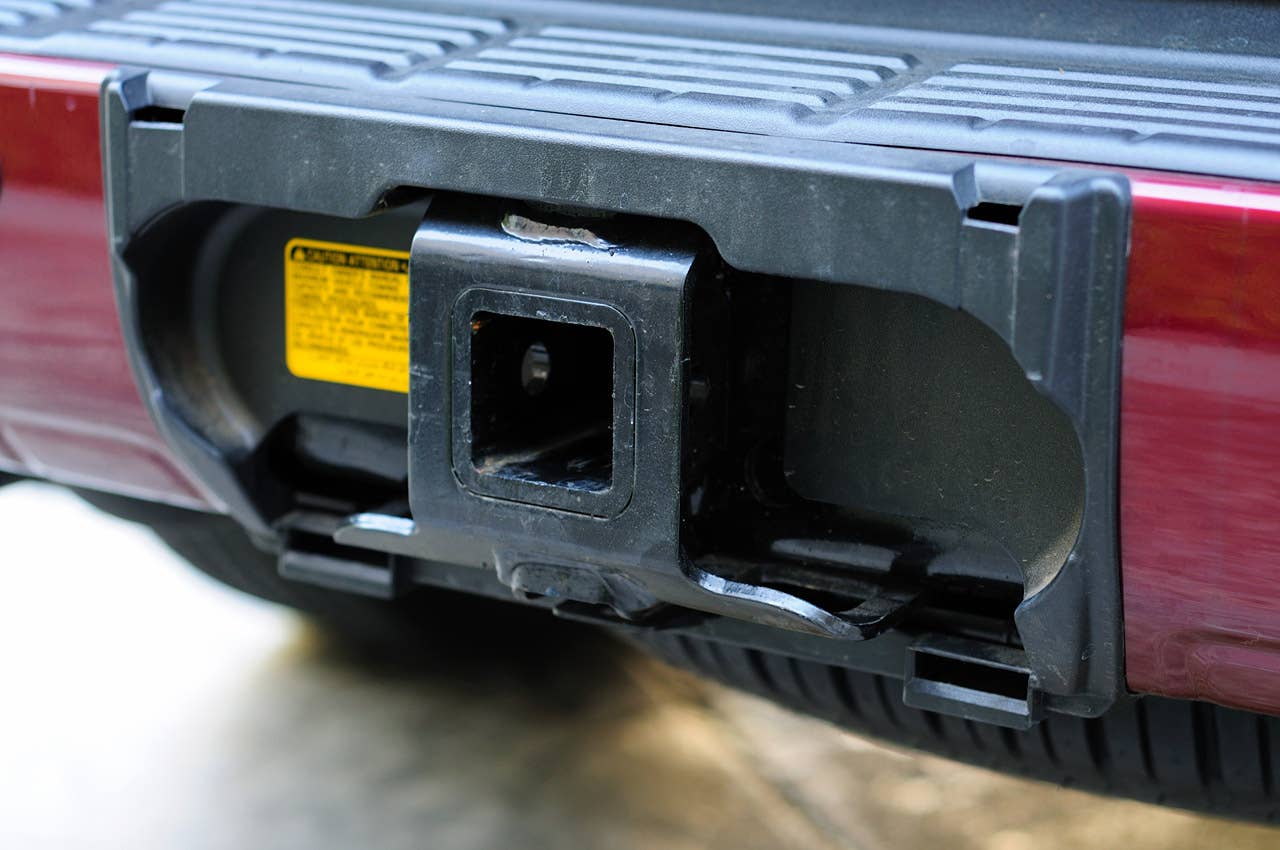 2011 Toyota Land Cruiser tow hitch