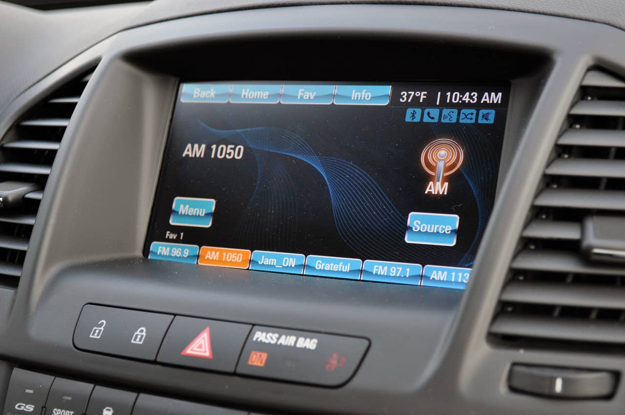 2012 Buick Regal GS audio system display