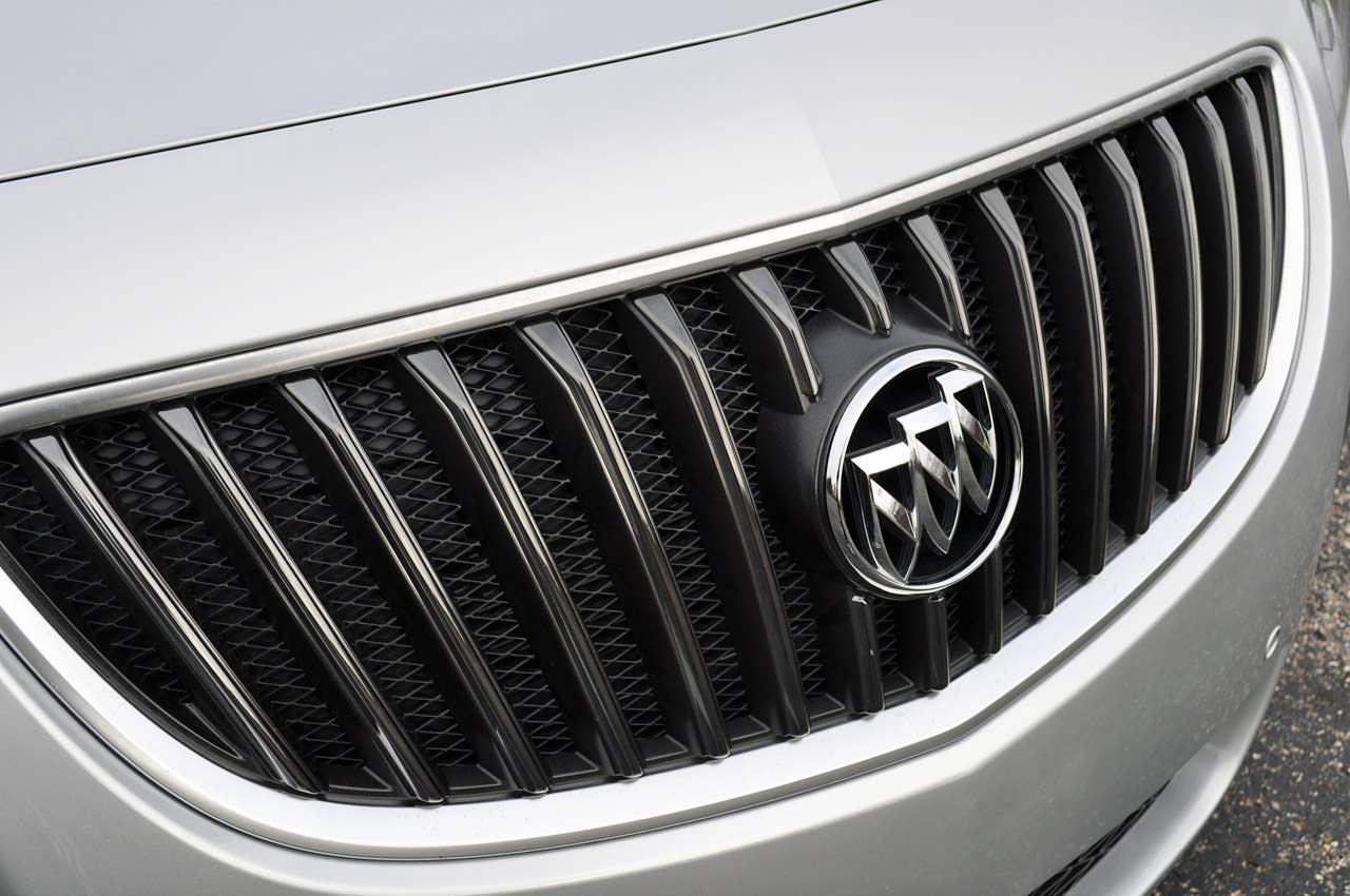 2012 Buick Regal GS grille