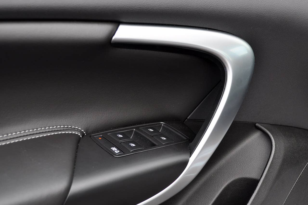 2012 Buick Regal GS door handle
