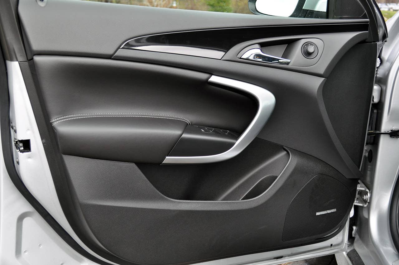 2012 Buick Regal GS door