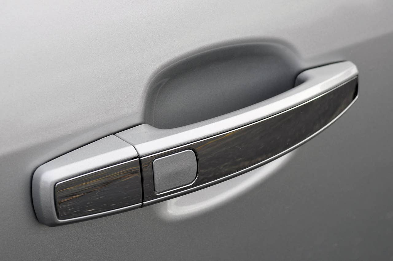 2012 Buick Regal GS door handle