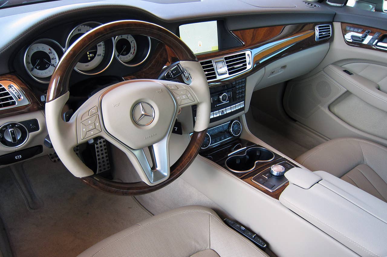 2012 Mercedes-Benz CLS550 interior