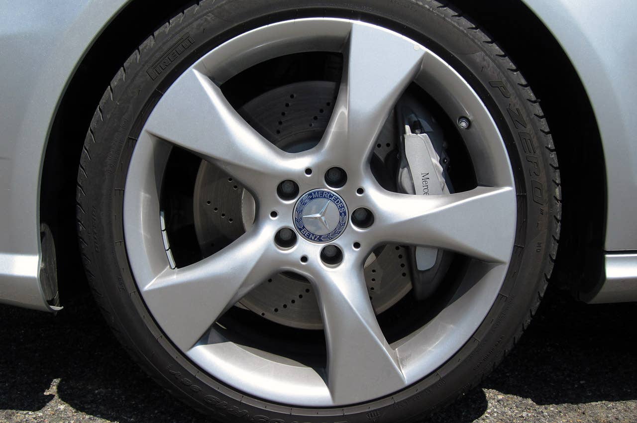 2012 Mercedes-Benz CLS550 wheel