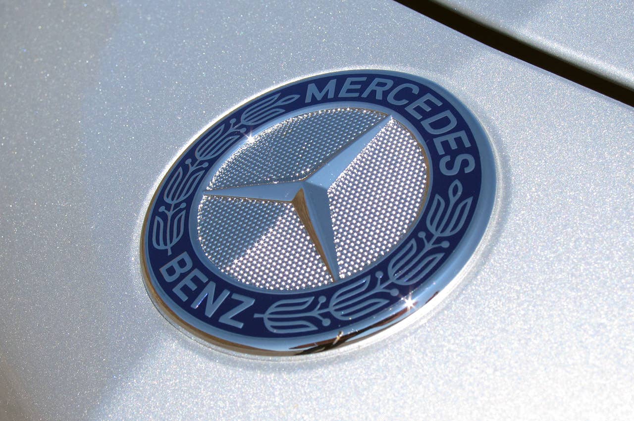 2012 Mercedes-Benz CLS550 logo