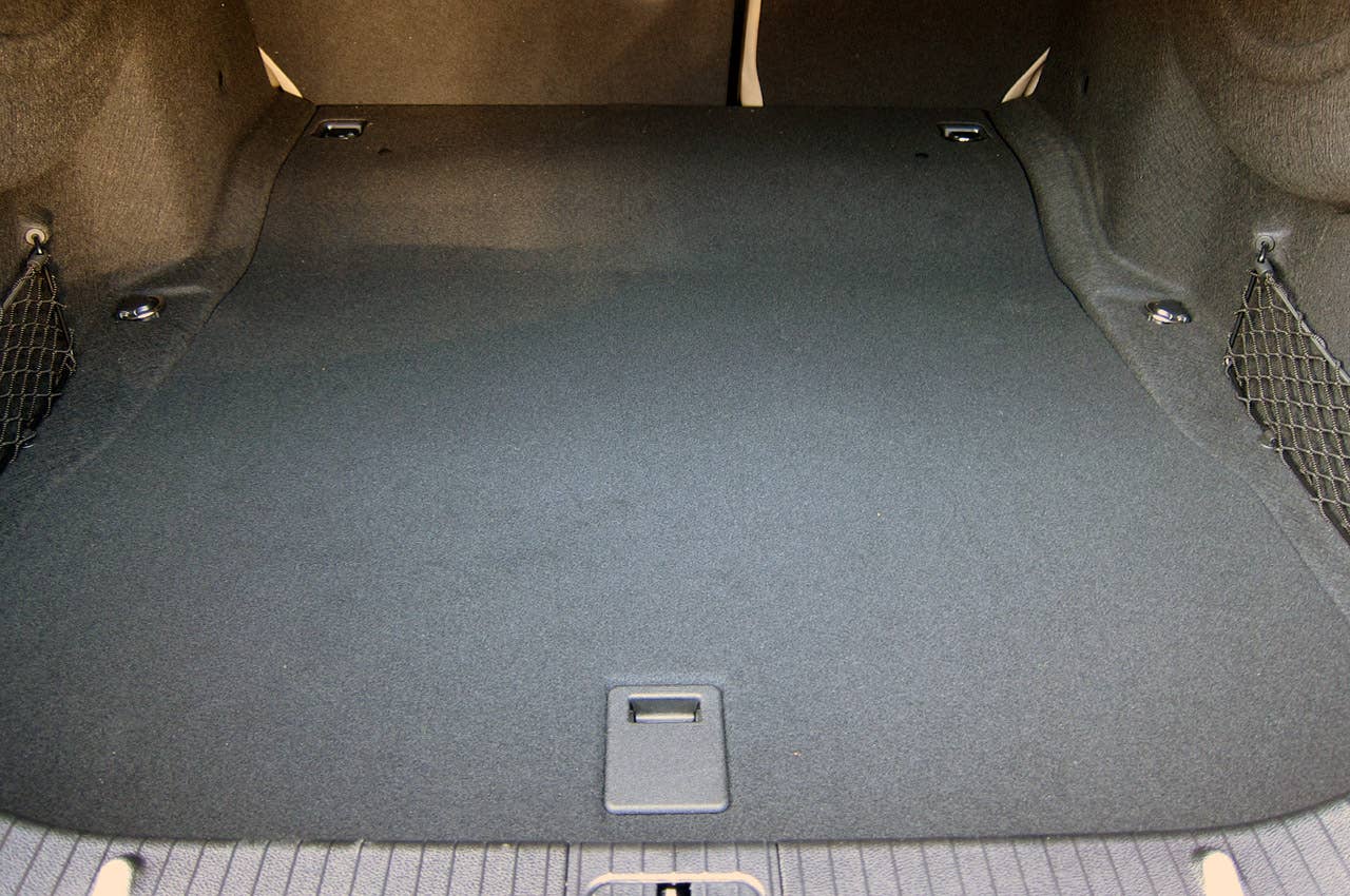 2012 Mercedes-Benz CLS550 trunk